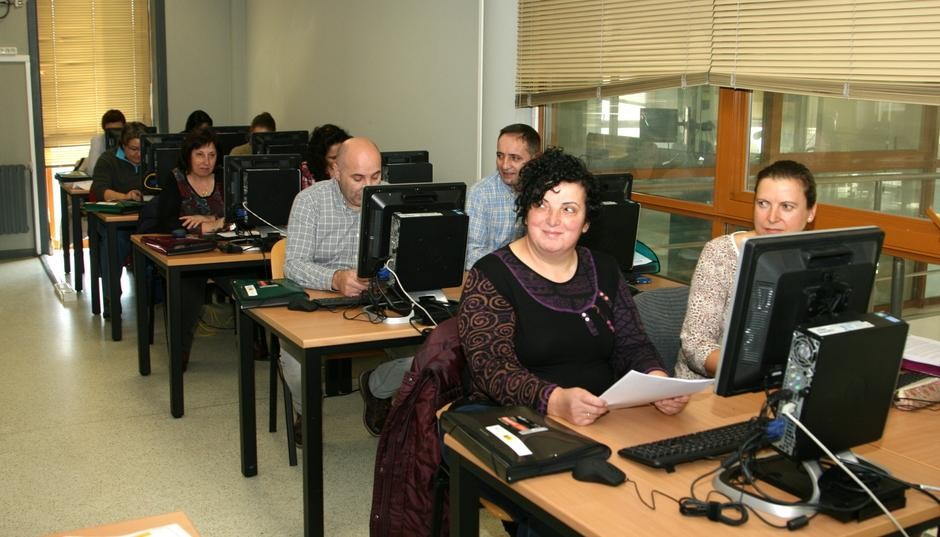 Susana García inaugura o curso sobre gravación de datos, dirixido a persoas desempregadas 