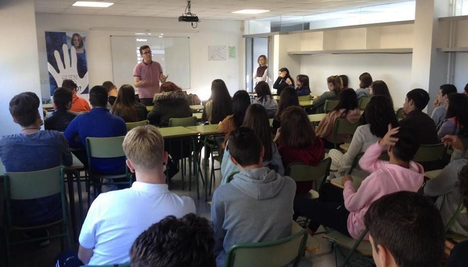 O alumnado do Maruxa Mallo inaugura as actividades do programa Quen dixo medo? en Ordes