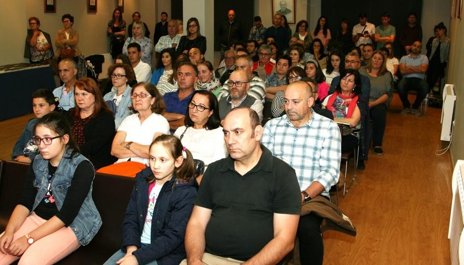 Iria Pedreira presenta no Museo do Traxe a obra Caracteres