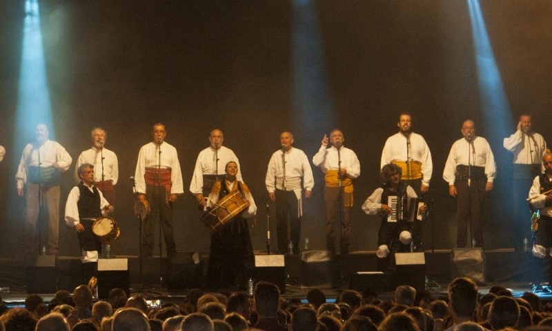 Treixadura e Ritmo Galego pechan as festa de Ordes  cos mellores sons tradicionais