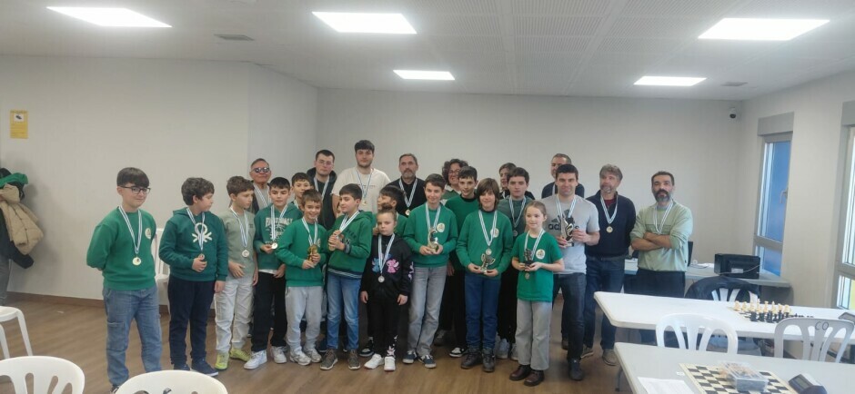 Agustín Rodríguez e Simón  Blanco, vencedores  do Torneo Xadrez Ordes