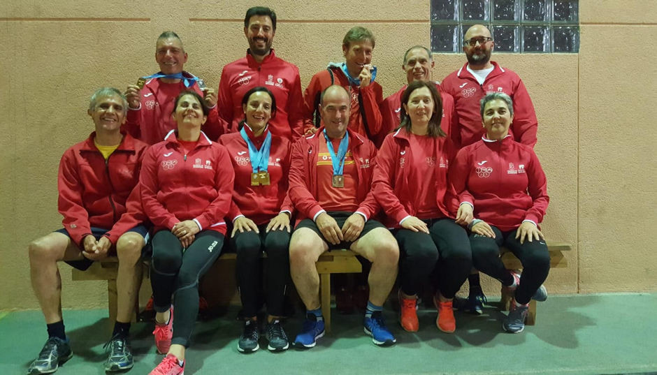 Ouros, pratas e bronces para os másters do Club Atlética a Silva-Ordes no Campionato Galego