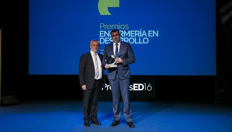 Martínez Sanjurjo comprométese na entrega dos premios Enfermería en Desarrollo a corrixir o erro histórico que mantén no esquecemento a Isabel Zendal