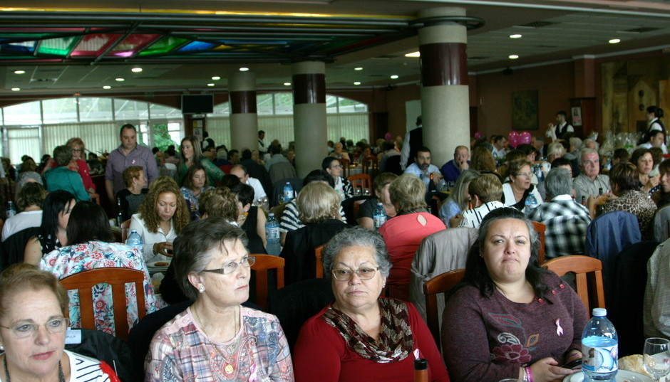A asemblea local de Ordes da AECC celebra a VIII comida baile solidaria con máis de 350 comensais