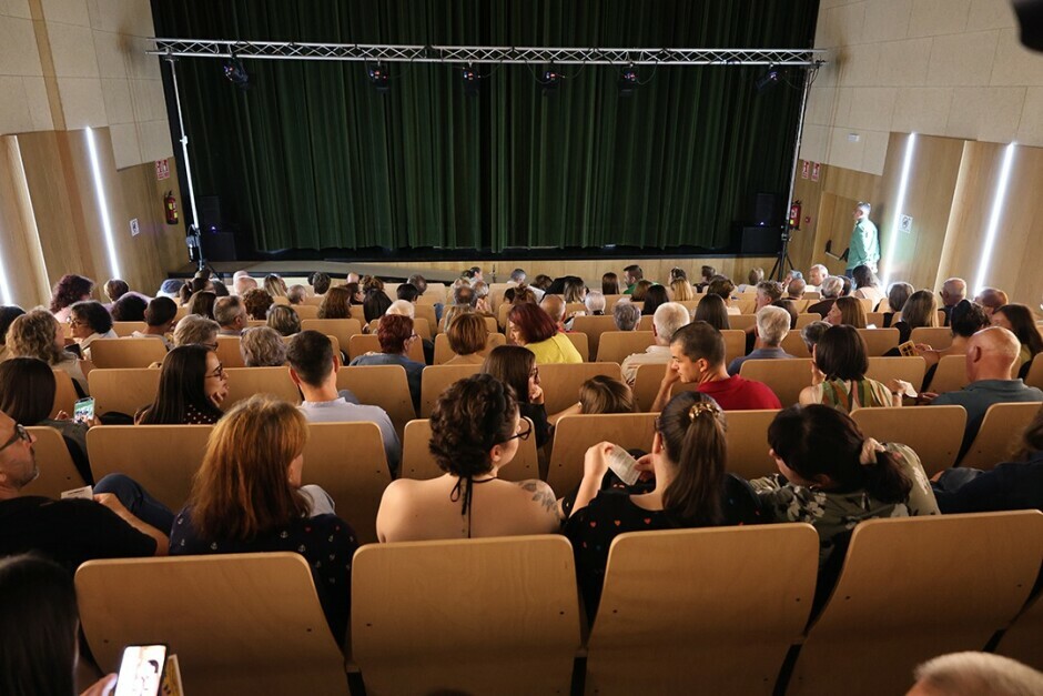 A comedia teatral Cotorras enche a Casa da Cultura 