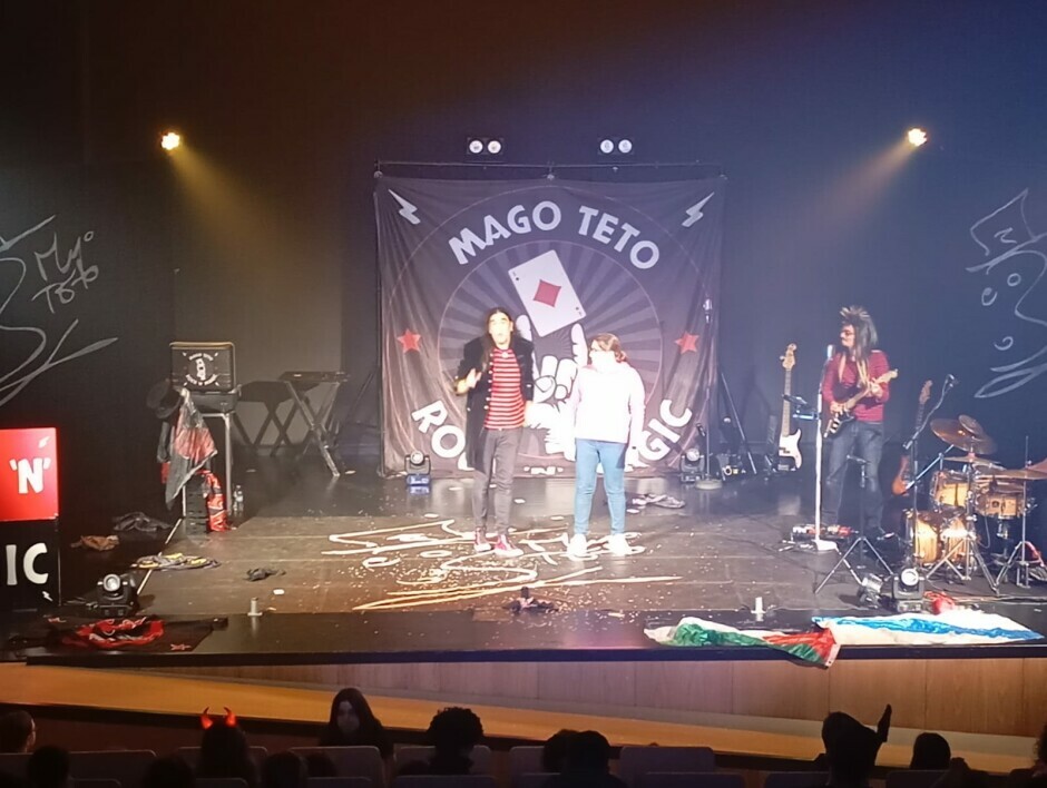 A maxia do Mago Teto sorprende en Ordes