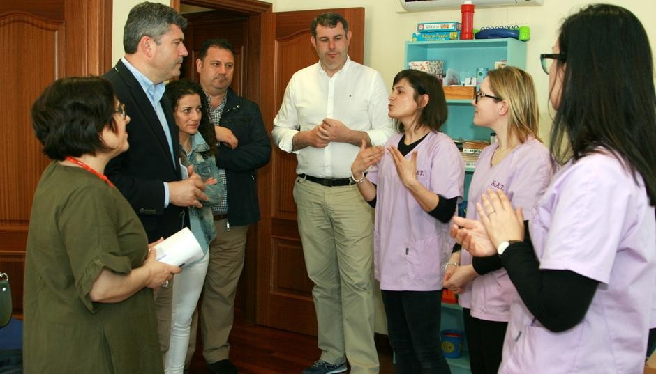 O delegado territorial da Xunta visita a unidade de Atención Temperá da Mancomunidade