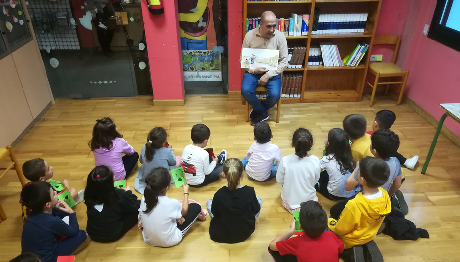 Tardes de contos e lendas na biblioteca de Ordes