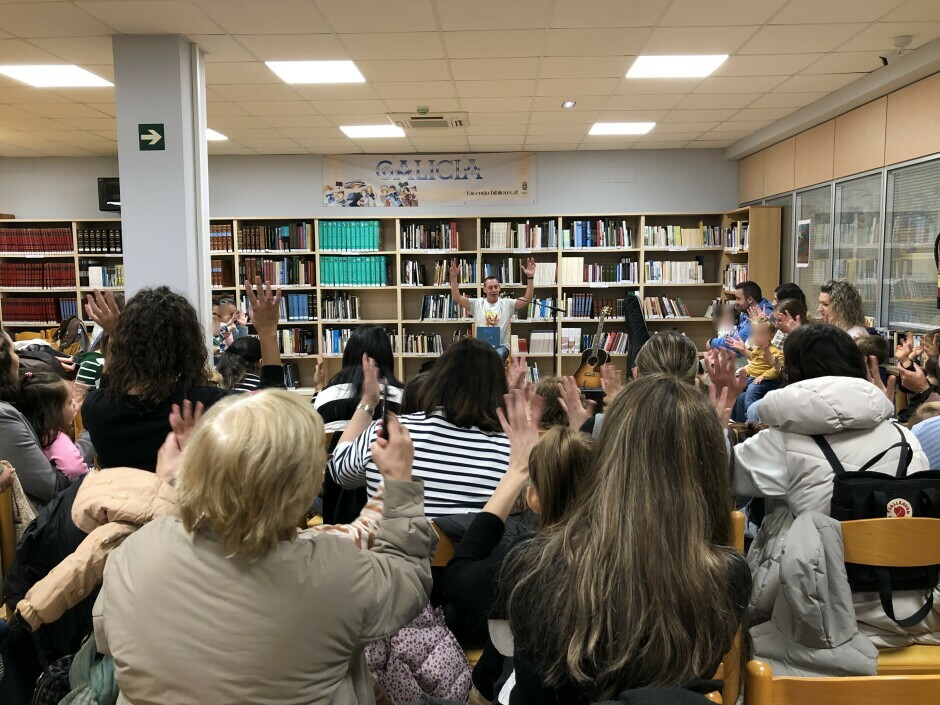 A música de Pablo Díaz conmemora en Ordes o Día das Bibliotecas