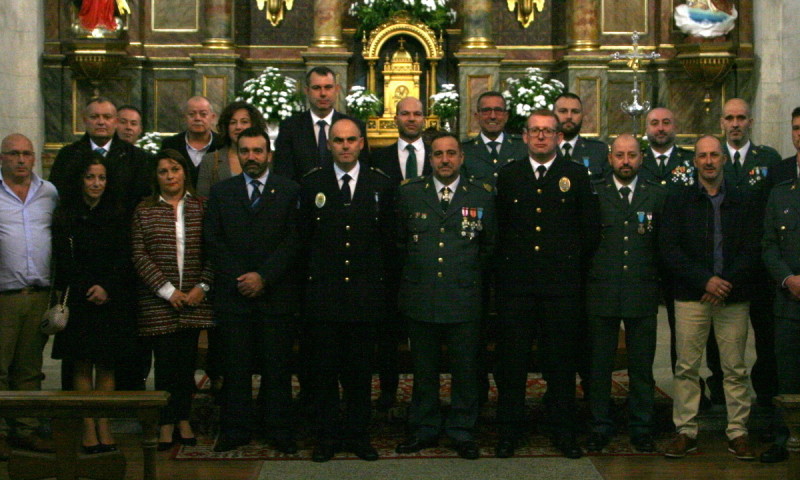 A Garda Civil e o corpo de Correos de Ordes honran á súa patroa