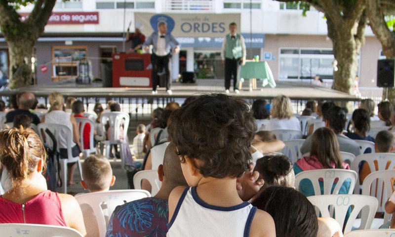 'Cocido express' con guarnición de risas na Alameda 